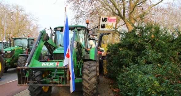 Meerdere actievoerders opgepakt bij boerenprotest - Afbeelding 3