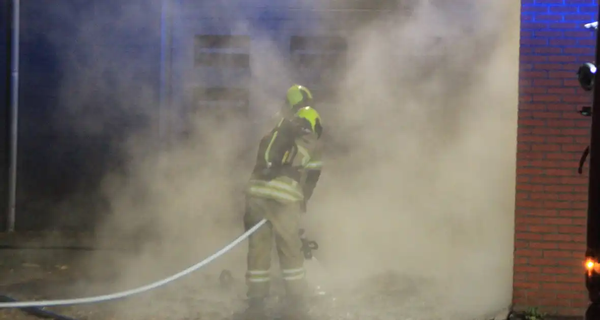 Brand in container tegen pand - Foto 5
