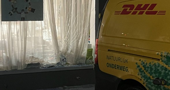 DHL bezorger ramt gevel na achteruit rijden - Afbeelding 2