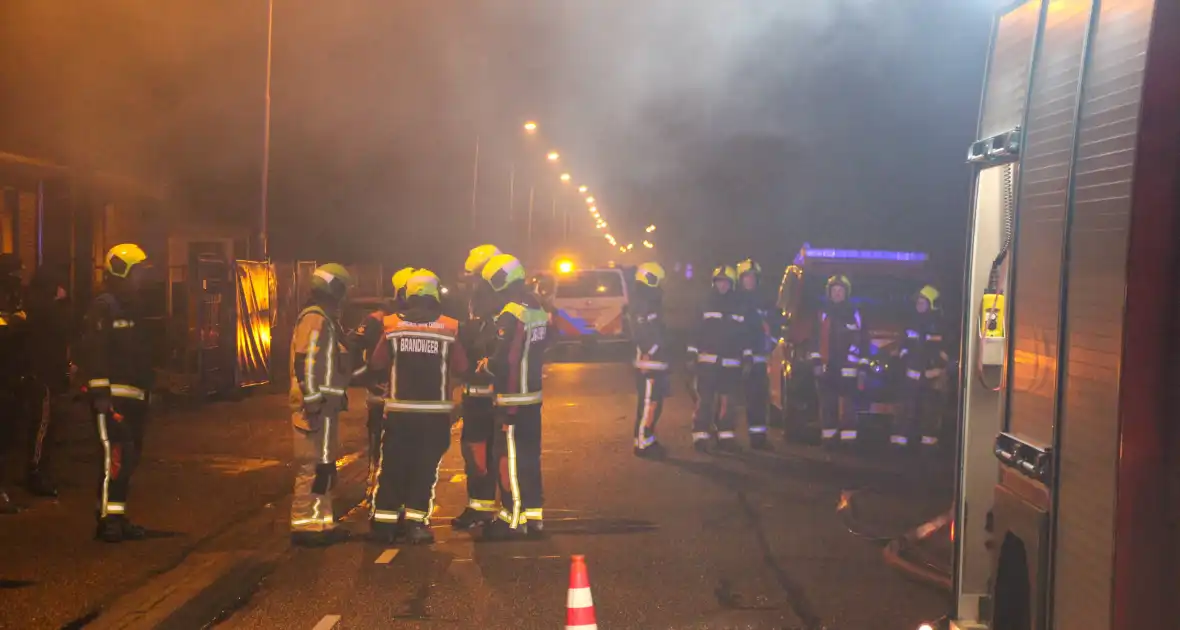 Grote brand in loods - Foto 14