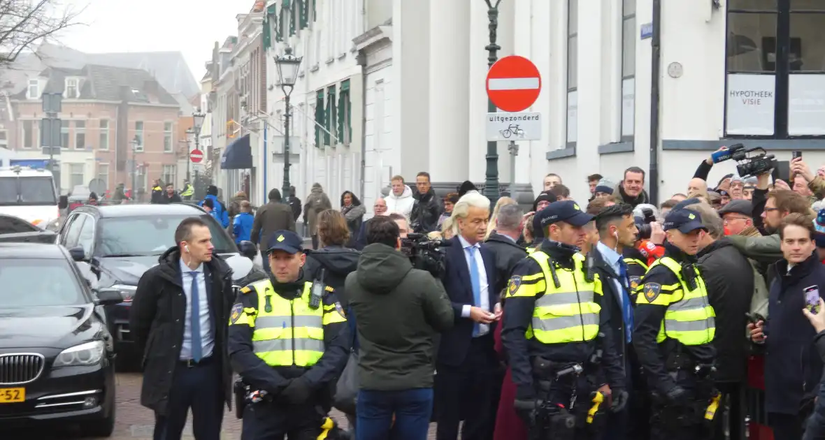 Grote drukte bij bezoek Geert Wilders