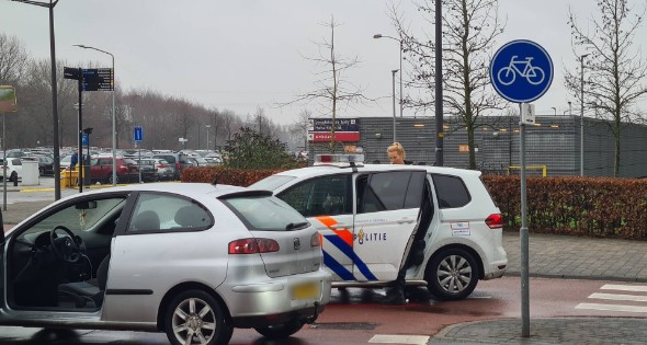 Verzet tijdens aanhouding bestuurder - Afbeelding 13