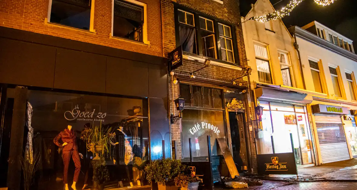 Cafe Proosje zwaar beschadigd na brand - Foto 7