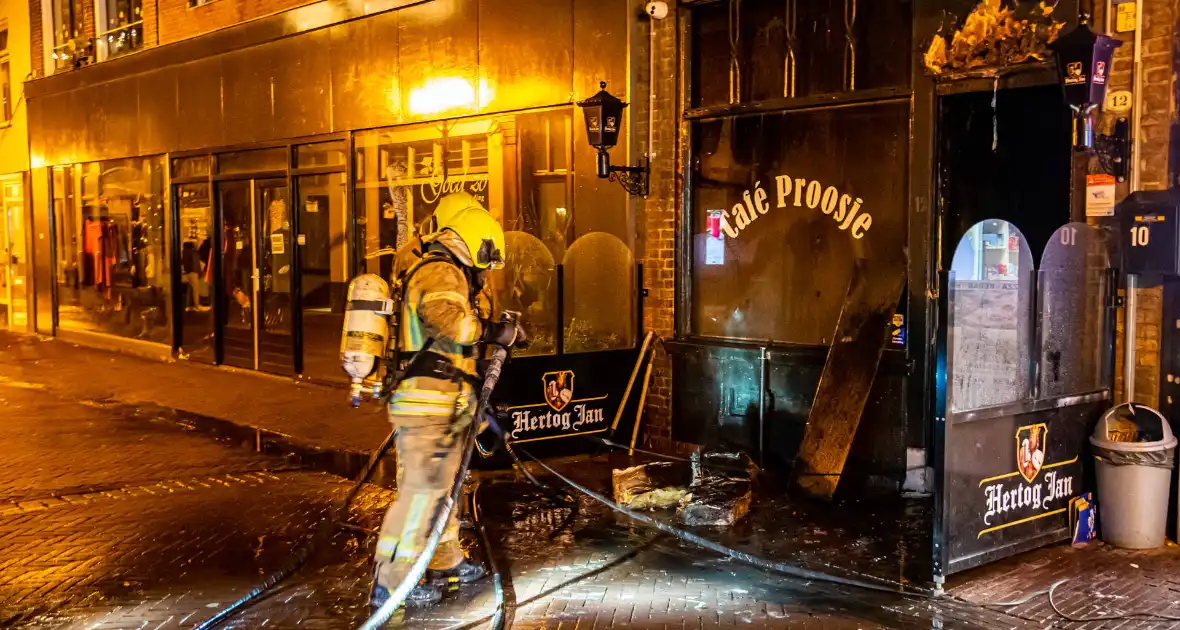 Cafe Proosje zwaar beschadigd na brand - Foto 8