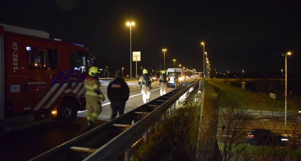 Rookontwikkeling in bestelbus met 130 kilo vuurwerk - Afbeelding 1