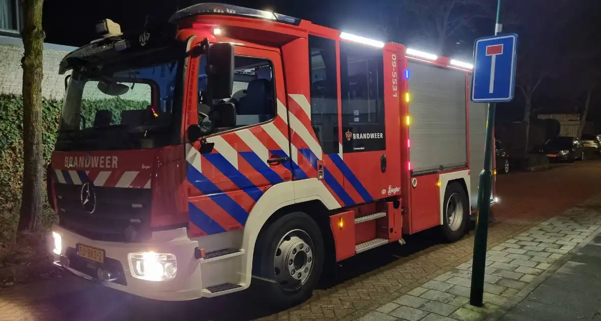 Kliko's in brand in achtertuin van woning - Foto 2