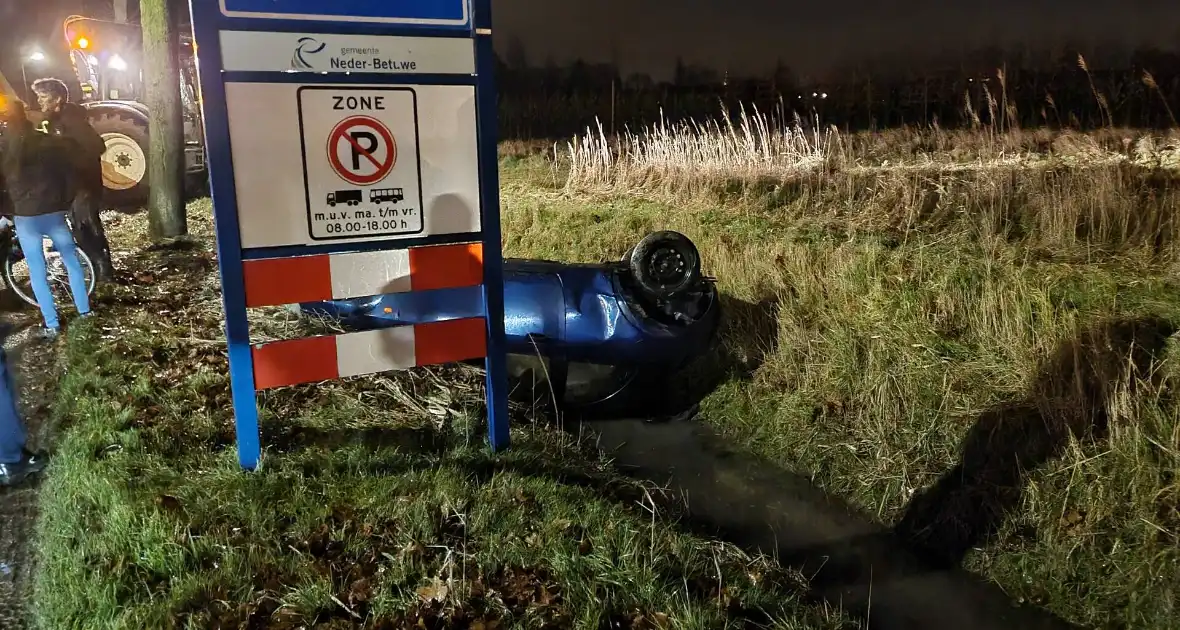 Dronken automobilist belandt in de sloot - Foto 2