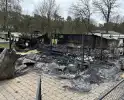 Chalet brandt volledig uit op vakantiepark Peter Gillis