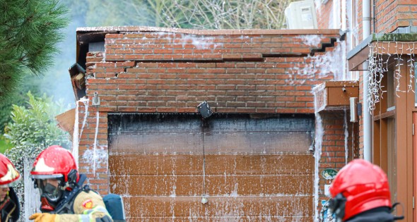 Schuur deels ingestort na brand in Sieradenbuurt - Afbeelding 1