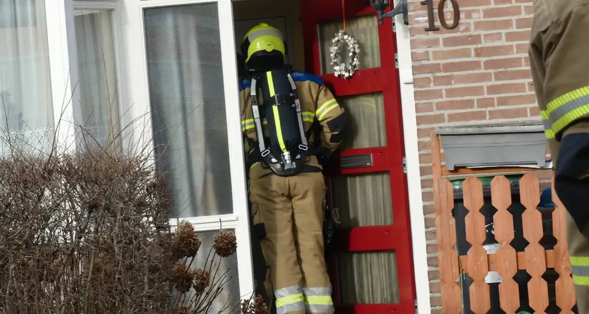 Brandweer ingezet voor gaslekkage in woning - Foto 2