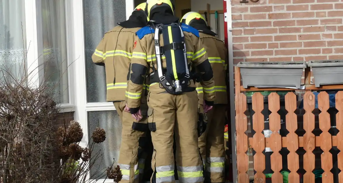 Brandweer ingezet voor gaslekkage in woning - Foto 3