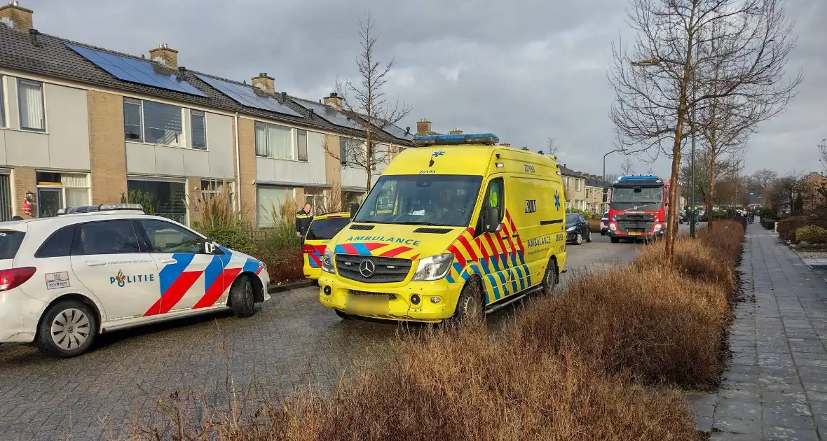 Veel hulpdiensten in de straat - Foto 2