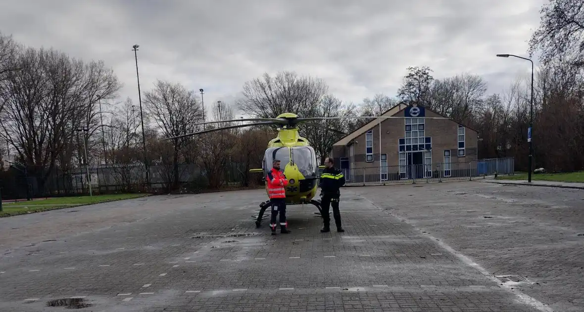 Veel hulpdiensten in de straat - Foto 4