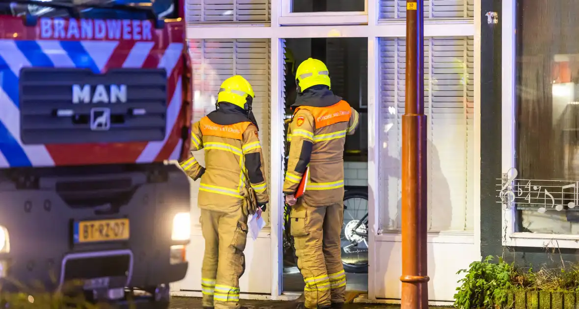 Bewoners ongedeerd bij brand in woning - Foto 7