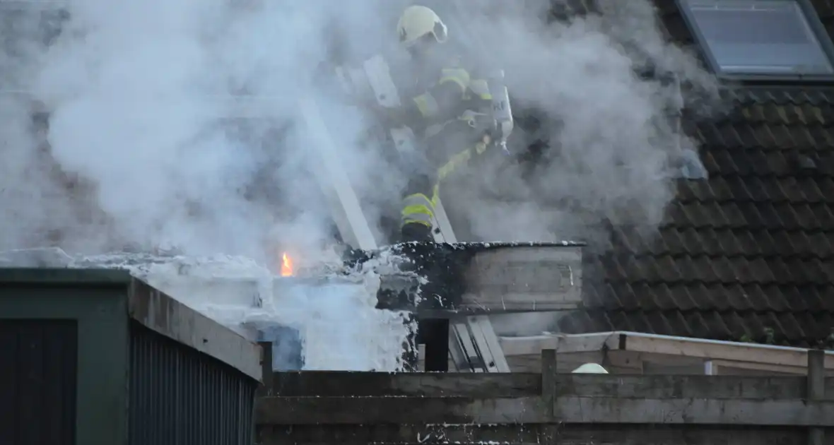 Flinke rookontwikkeling bij brand in bijgebouw - Foto 7