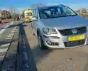 Fietser geschept op rotonde door auto
