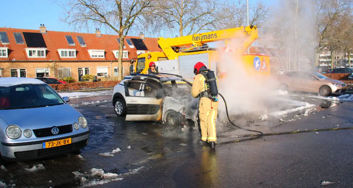Auto uitgebrand op parkeerplaats Lidl - Foto 4