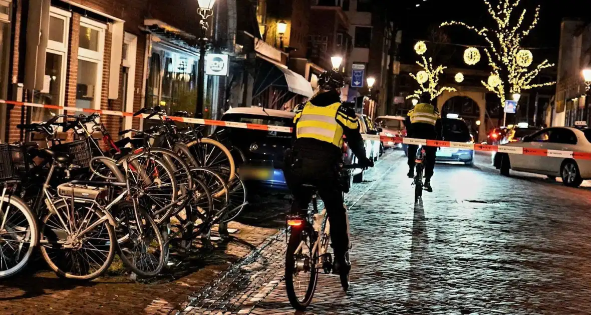 Voetganger ernstig gewond bij botsing met taxi - Foto 2