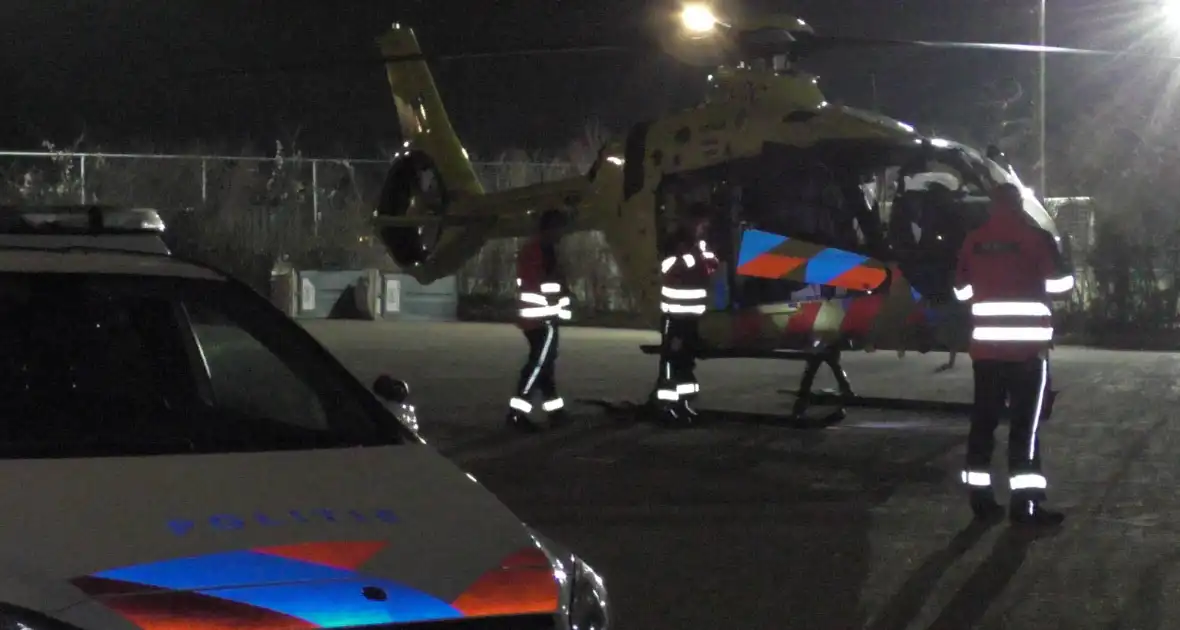 Traumahelikopter landt bij sportcentrum - Foto 6