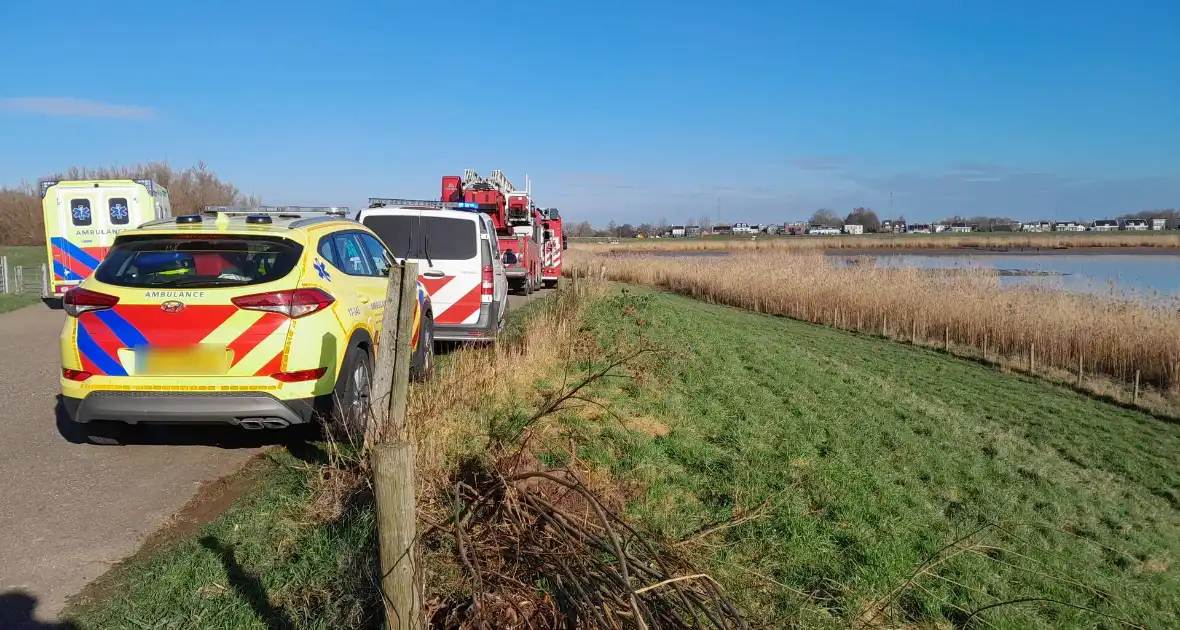 Veel inzet na aantreffen fiets langs het water - Foto 1