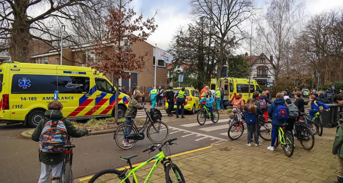 Traumahelikopter landt bij Koningin Emmaschool