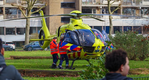 Traumahelikopter landt bij Koningin Emmaschool - Afbeelding 3