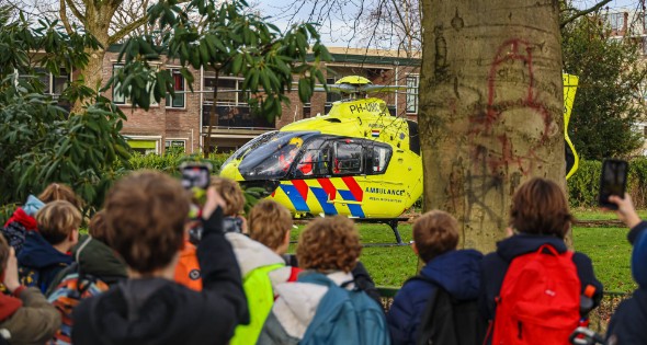 Traumahelikopter landt bij Koningin Emmaschool - Afbeelding 4
