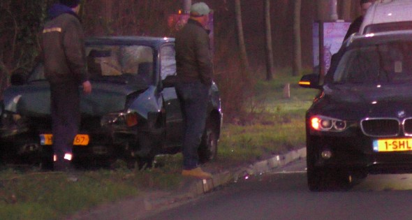 Drie voertuigen beschadigd bij ongeval - Afbeelding 4