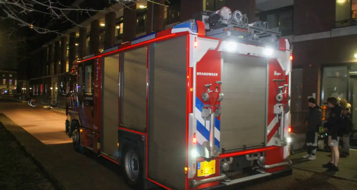 Brandweer ingezet voor brand in parkeergarage - Foto 3