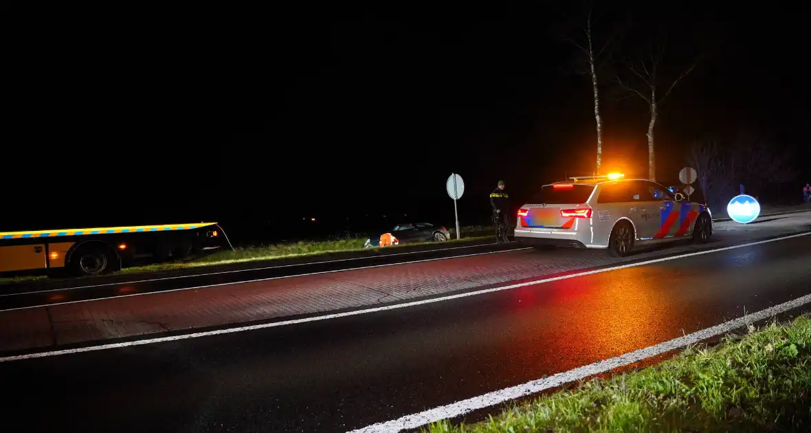 Auto belandt in de greppel - Foto 4