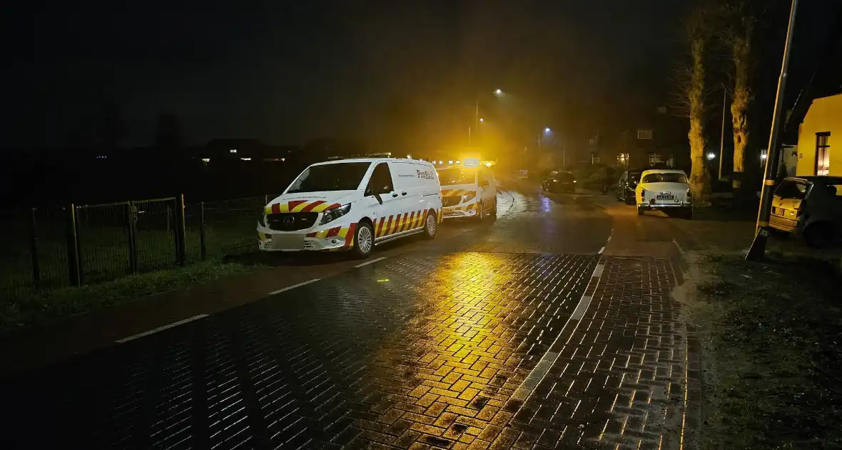 Daders diefstal van rails komen vast te zitten op spoor, trein ramt aanhanger - Foto 6