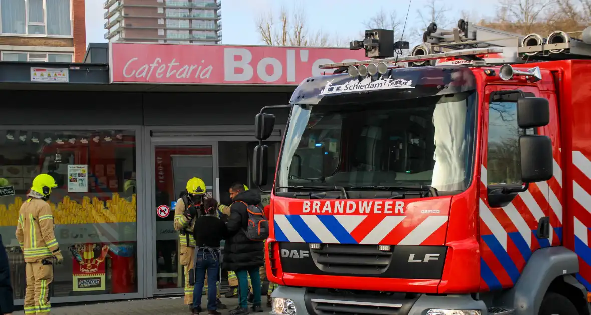 Keukenbrand in cafetaria snel onder controle - Foto 2