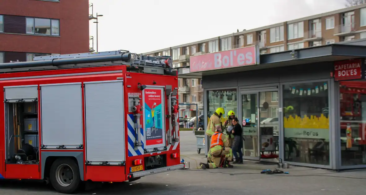 Keukenbrand in cafetaria snel onder controle - Foto 9