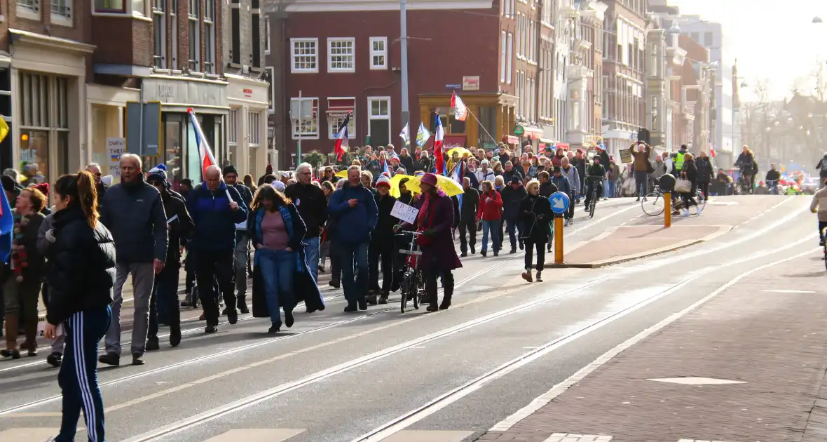 Demonstratie Amsterdam tegen beleid overheid - Foto 14