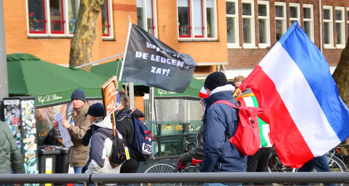 Demonstratie Amsterdam tegen beleid overheid - Foto 5