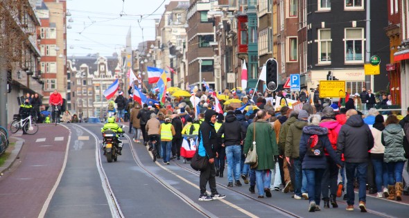 Demonstratie Amsterdam tegen beleid overheid - Afbeelding 7