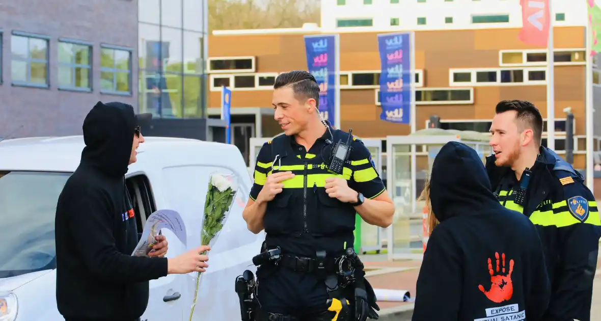 Demonstratie bij Mediapark in Hilversum - Foto 19