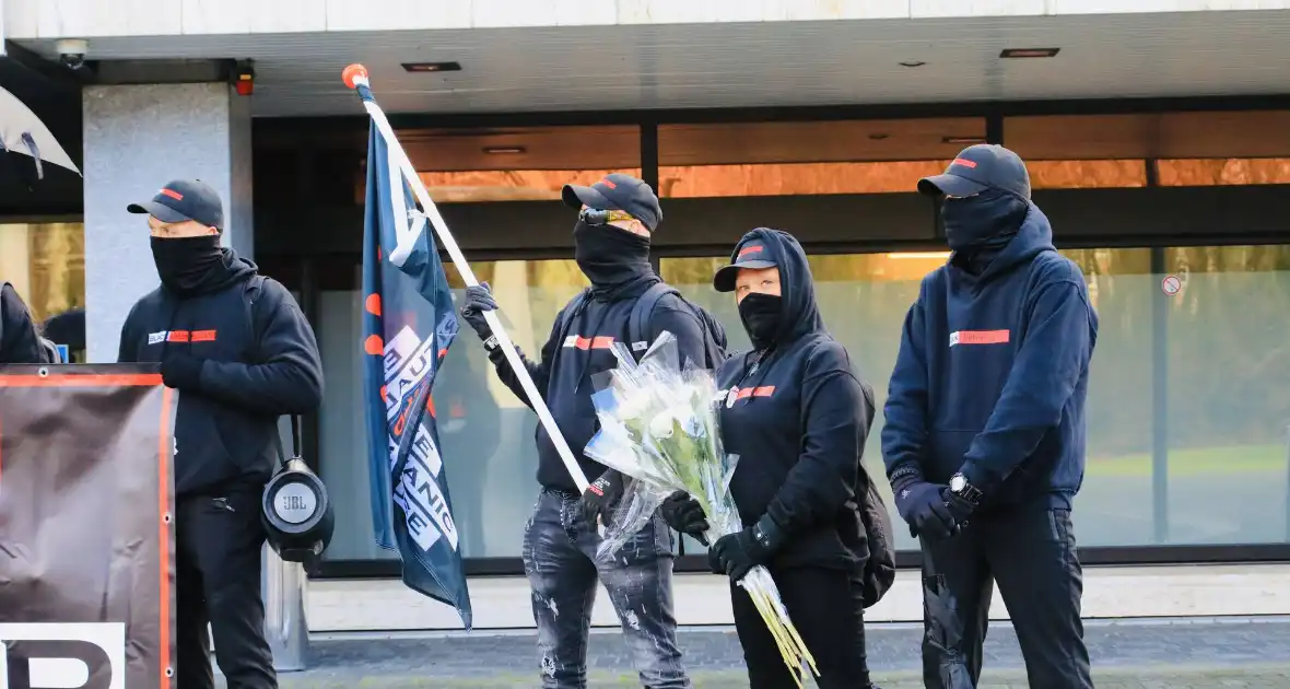 Demonstratie bij Mediapark in Hilversum - Foto 6