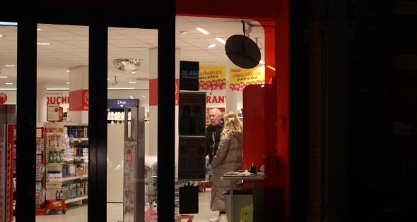 Overval op Kruidvat, dader voortvluchtig - Afbeelding 8