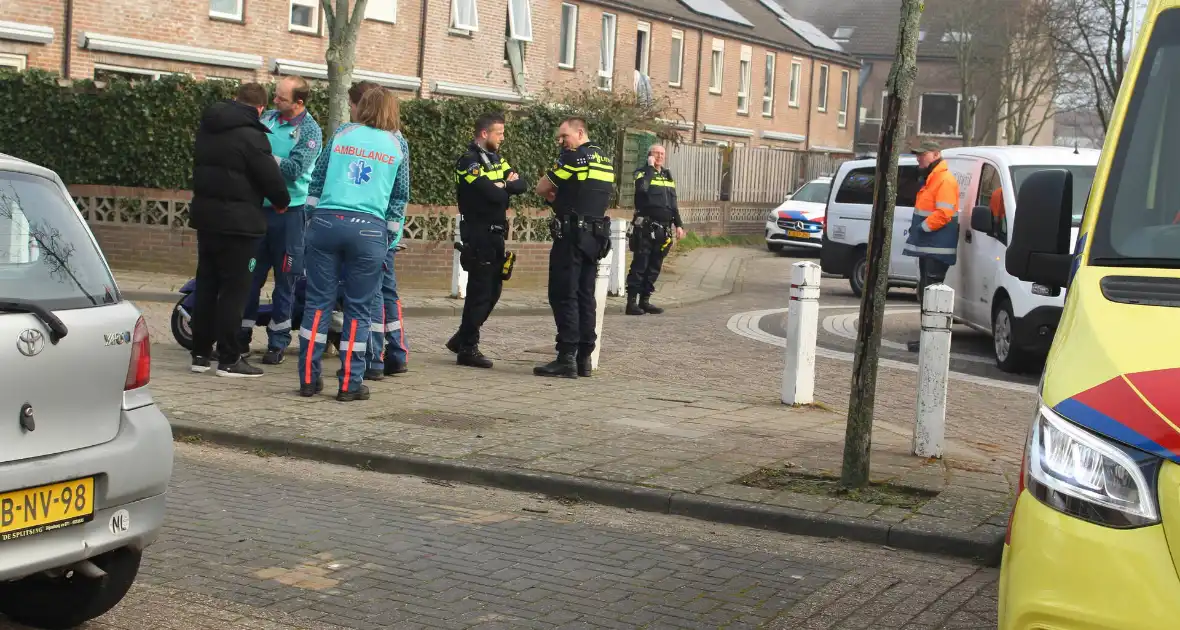 Botsing tussen bus en scooter - Foto 4