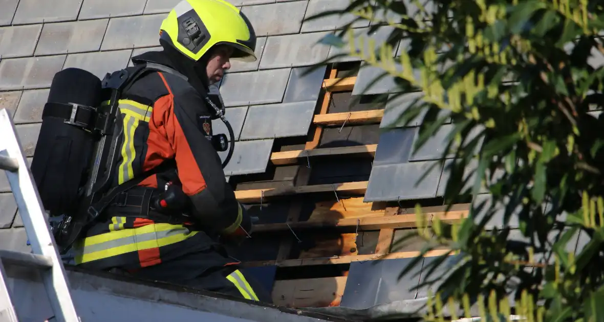 Dakbrand in de kiem gesmoord - Foto 1