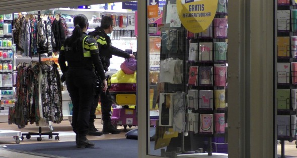 Onderzoek naar gewapende overval op winkel - Afbeelding 1
