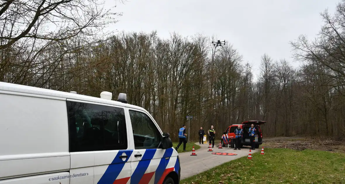 Helikopter en drone ingezet bij zoekactie naar vermiste 19-jarige jongen - Foto 1