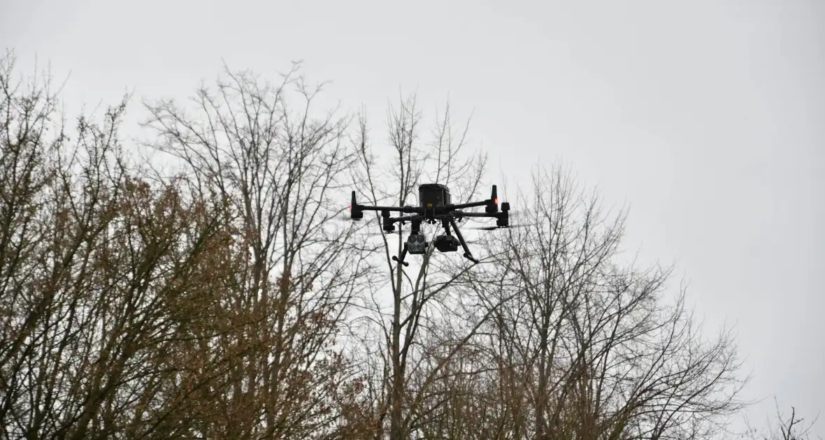 Helikopter en drone ingezet bij zoekactie naar vermiste 19-jarige jongen - Foto 2