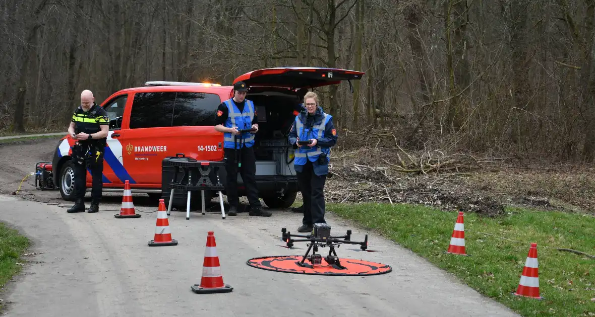 Helikopter en drone ingezet bij zoekactie naar vermiste 19-jarige jongen - Foto 4