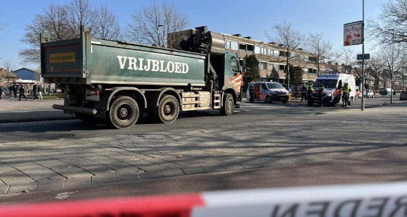 Vrouw ernstig gewond bij aanrijding met vrachtwagen - Afbeelding 6