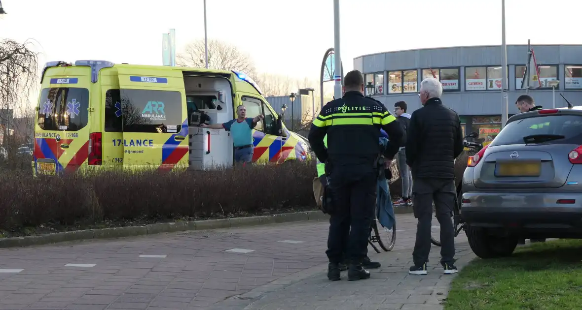 Fietsster er raakt gewond bij aanrijding - Foto 4