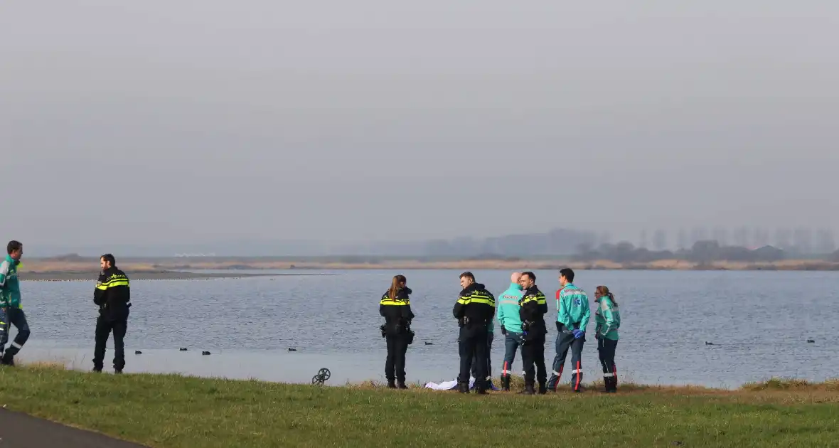 Persoon overleden na val in het water - Foto 3