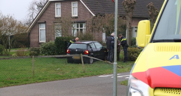 Automobilist belandt in tuin van woning - Afbeelding 3