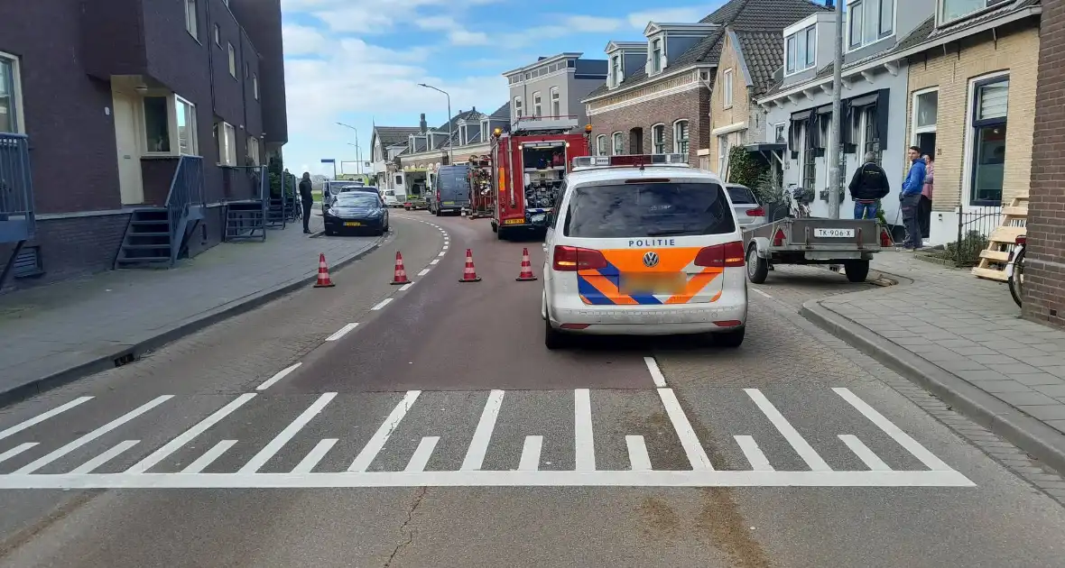 Personenauto frontaal tegen bestelbus - Foto 1
